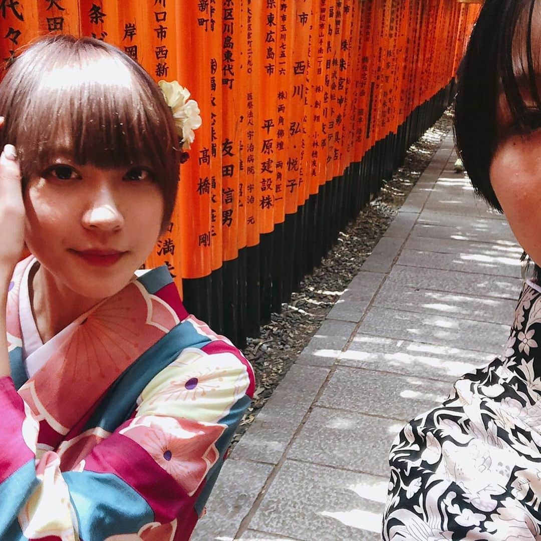 ぽむぽむユウリさんのインスタグラム写真 - (ぽむぽむユウリInstagram)「#京都 ❥へ2泊の旅行に行ってました♥︎ めっちゃ楽しかった！6月の最初の方に行ったから、投稿までにかなり時間空いちゃってますが…😅 #時間差投稿 : #着物 きて#インスタ映え したーいって密かにずっと思ってて、それが叶った🥰津田と行ったよ❥楽しかったねありがとう😊！#インスタ映えってもう古い？(笑) : なんかここまで期間あくと、投稿するつもり無くなってたんだけど、アイコン見てくれた子から、ぽむちゃんの浴衣見てみたいってリプが何軒かきてて…🥺(お世辞) 見たいって言ってくれる子がいるなら、見てもらいたいな…！(真に受ける&承認欲求)って思いまして🥰#浴衣じゃなくて着物だけど : 6月まだ梅雨きてなくてすっごい暑かったけど、色んなところ見て楽しめました〜🥰‼️ 恋愛に効くっていう神社にお参りしに行ったり😊！(#鈴虫寺 に行ってきたよ🤫) それから色々出会いが多くなった気がして(思い込みかなぁ🙃？笑)、やっぱりすごいなーって思ってたり。早く彼氏が欲しいです🙏(笑) : 久しぶりのちゃんとした投稿だっ🥺‼️ 1年もオモテに出ていないので、性格も、文章の作り方も、何もかも変わっちゃったかも😢(笑)そんな事はないかな？？？ : 皆はどうですか？変わらずにやっていますか？？私はもちろん元気だよ！新しい事も始めて、もちろん環境も変わって、性格も明るくなったかもしれません！(笑)良いこと沢山です！相変わらず部屋は汚いけど〜…😥 皆も楽しく生活できますように〜！👍🥰」7月22日 12時56分 - pomuri