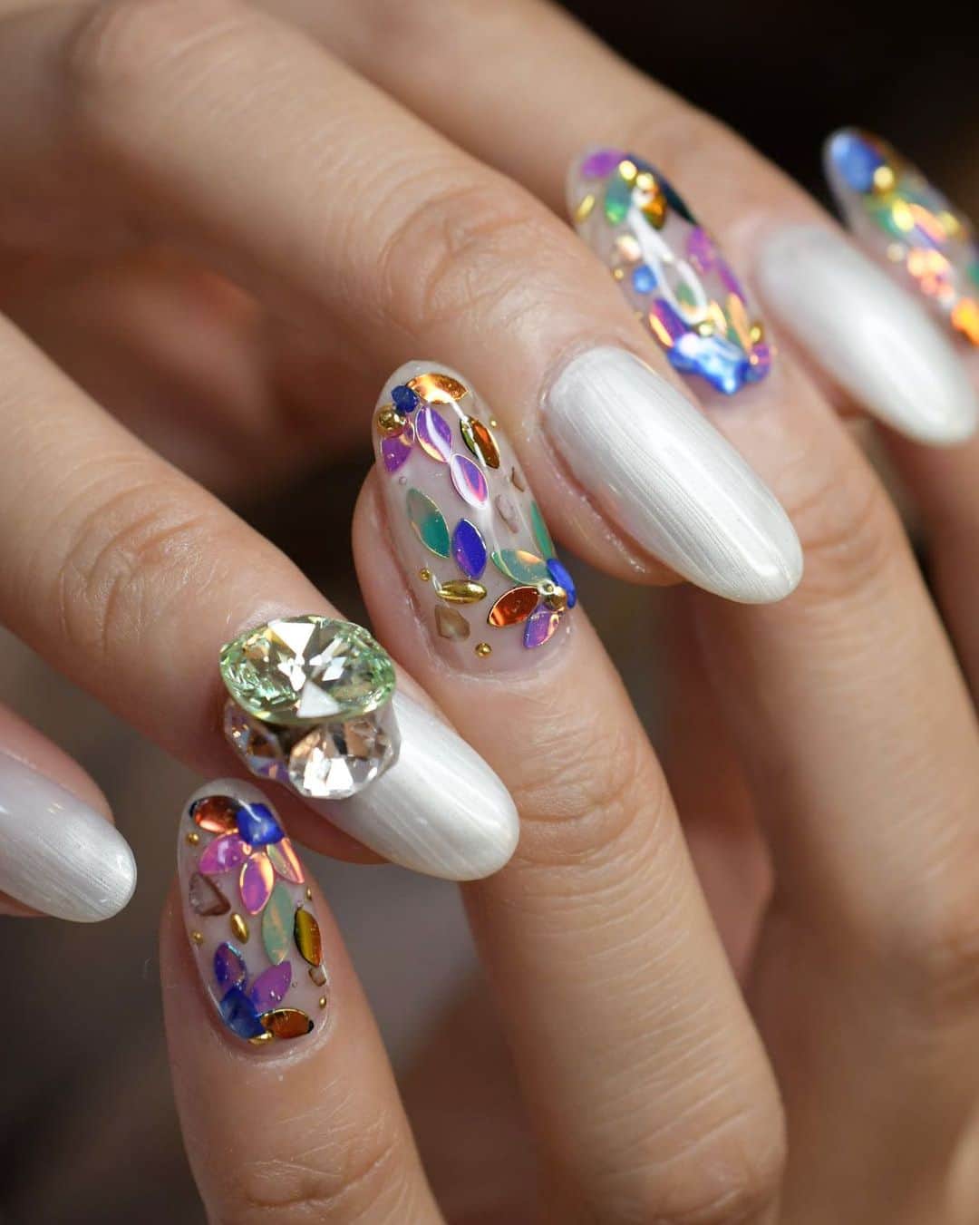 Yuka Maeda ::manicurelistのインスタグラム：「. . 大阪市北区 梅田.中崎町.駅から徒歩7分🚶‍♀️ CADENAS nail eyelash  マツエクアカウント @cadenaseyelash LINE:@ cadenas 🆔検索🙋‍♀️ tel:06-4792-8617. cadenas.nail@gmail.com. . #ネイル #ジェルアート #大人かわいい #梅田ネイル #堂山町 #大人ネイル #個性派ネイル #クリアネイル #ジェルネイル #nail  #ニュアンスネイル #instanail #ワンカラー #春ネイル  #ネイルデザイン #ongels #美甲 #シェルネイル　 #ジェルデザイン #cadenas #指甲 #spring #Insatnails #fashion #シアーネイル #うる艷ネイル #トレンドネイル  #シェル #cadenasnail#」