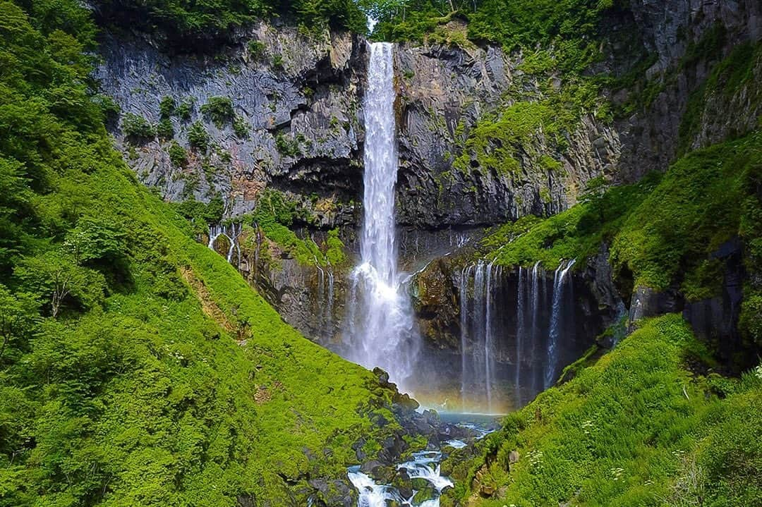 TOBU RAILWAY（東武鉄道）さんのインスタグラム写真 - (TOBU RAILWAY（東武鉄道）Instagram)「. 🚩NIKKO 🚩닛코 🚩日光 . . [Enjoy the summer of Nikko!] The summer of Nikko is famous as a summer resort in Kanto. You can go to Nikko in about two hours by Limited Express Revaty and SPACIA from Asakusa to Nikko. There are many attractions of Japan, including historical structures, nature and hot springs. Please spend a relaxing time away from the hustle and bustle of the city. For more information on Nikko's sightseeing, please visit the webisite from BIO. . . . 【여름 닛코를 만끽하자!】 여름철 닛코는 간토 지방에서 피서지로 유명합니다. 아사쿠사에서 닛코까지 특급 리버티, 스페시아로 약 2시간이면 닛코에 갈 수 있습니다. 역사적 건조물이나 대자연, 온천 등 일본의 매력이 가득합니다. 도회지의 번잡스러움에서 벗어나 느긋한 한때를 보내시기 바랍니다. . . . #tobujapantrip #japan #nikko #okunikko #japantravel #lakechuzenji #kegonfalls #japanlandscape  #photo_shorttrip #photo_travelers #jp_gallery #instatravel #worldcaptures #nationalgeographic#visitjapan #travelingram #bestjapanpics #lovejapan #japan_of_insta #art_of_japan_  #beautifuljapan #닛코 #여행 #일본여행 #여행기록 #여행스냅 #일본체험 #닛코여행」7月22日 13時37分 - tobu_japan_trip