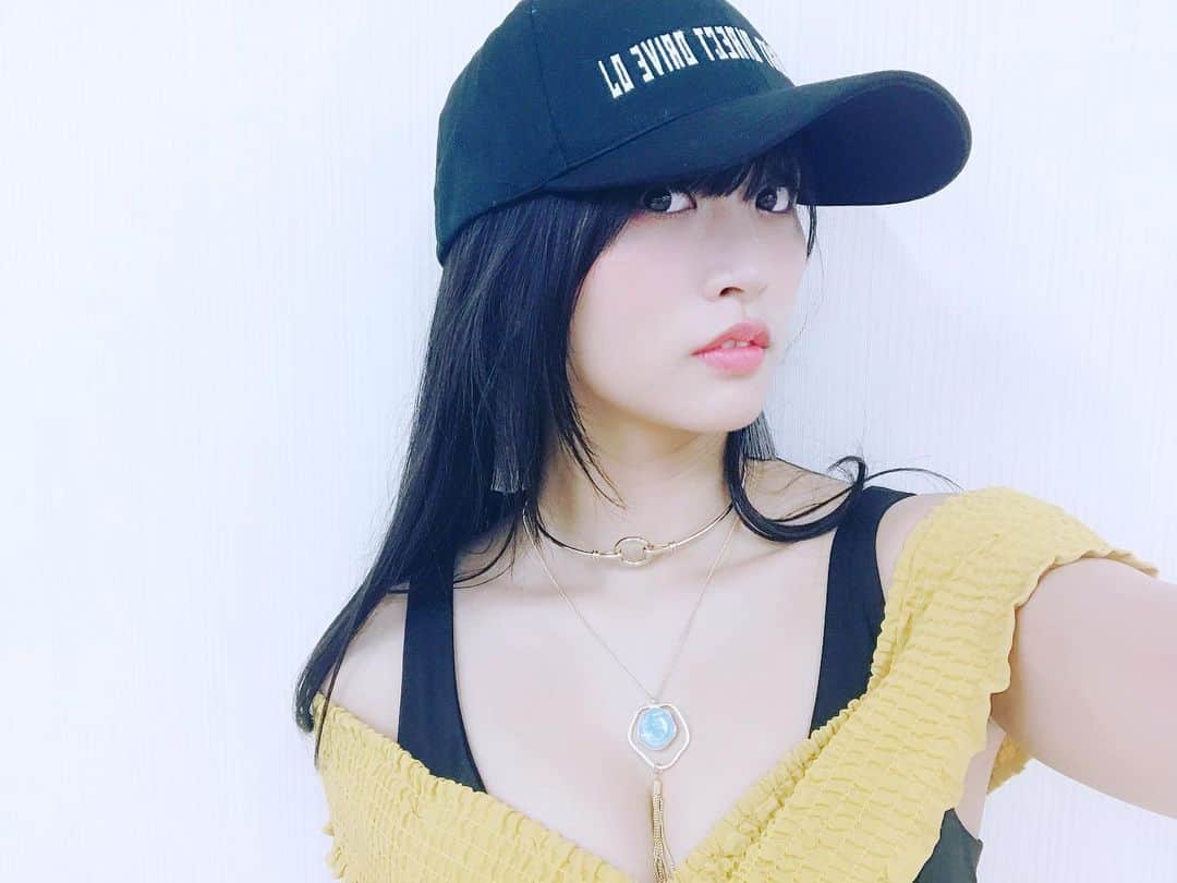 根岸愛のインスタグラム：「ダリアちゃん衣装に D4DJキャップ🧢 #D4DJ #D4DJグッズ #Merm4id #松山ダリア #cap」
