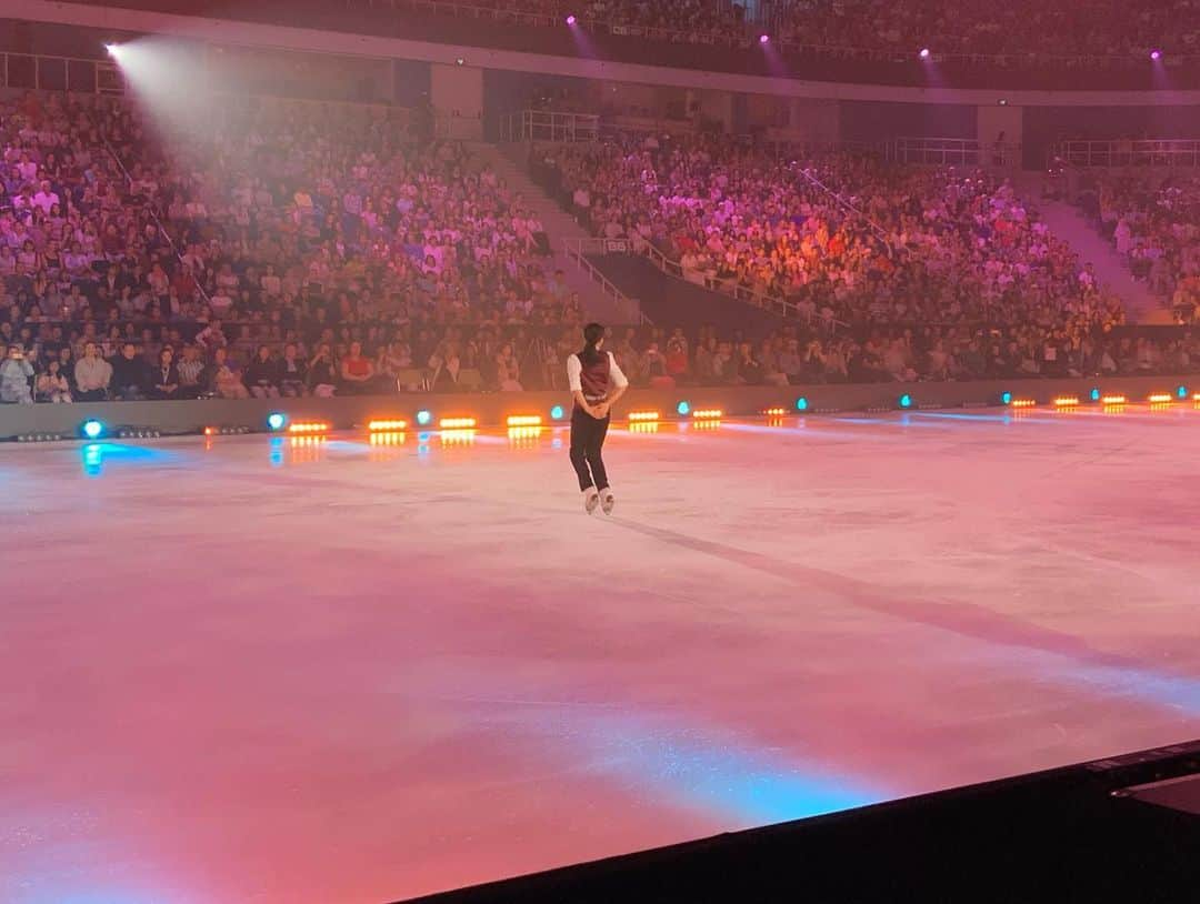 浅田真央さんのインスタグラム写真 - (浅田真央Instagram)「デニスを想い、、、 デニスと共に滑りました。 デニスは世界中の人の心の中で生き続けています。 デニスずっと忘れない。」7月22日 14時16分 - maoasada2509