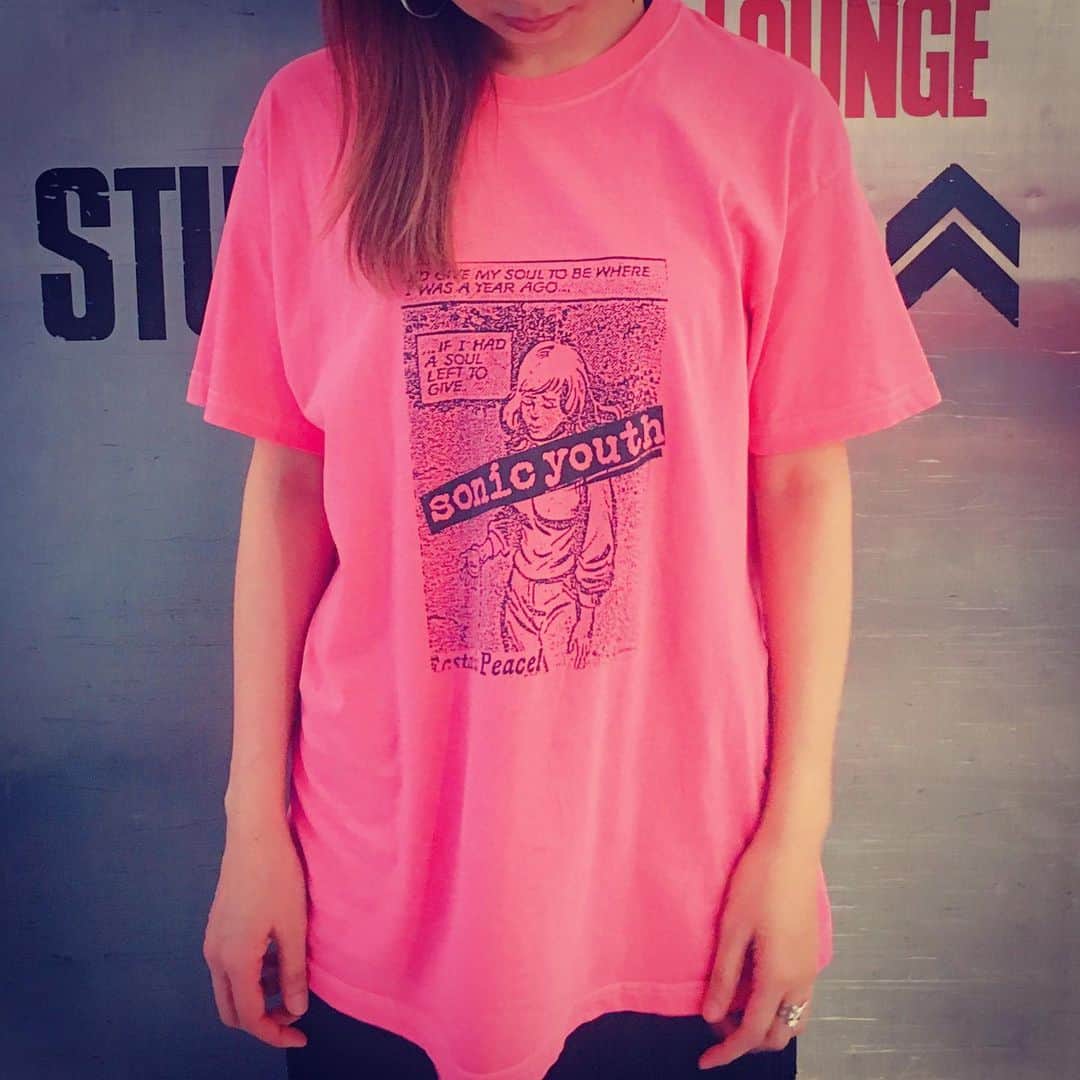 森彩乃さんのインスタグラム写真 - (森彩乃Instagram)「🧠 ・ ・ ・ ・ ・ #sonicyouth #pink #tshirt #fashion #music #band」7月22日 14時24分 - moriayano1119