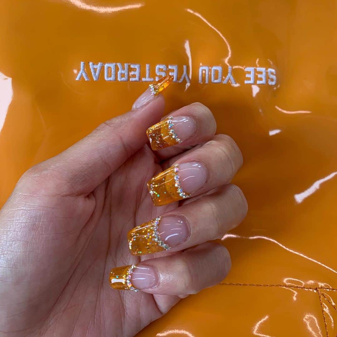 UlalaGirlのインスタグラム：「Orange gal🍊🧡 💅 by @hiro.sucre  #ulalasnail」