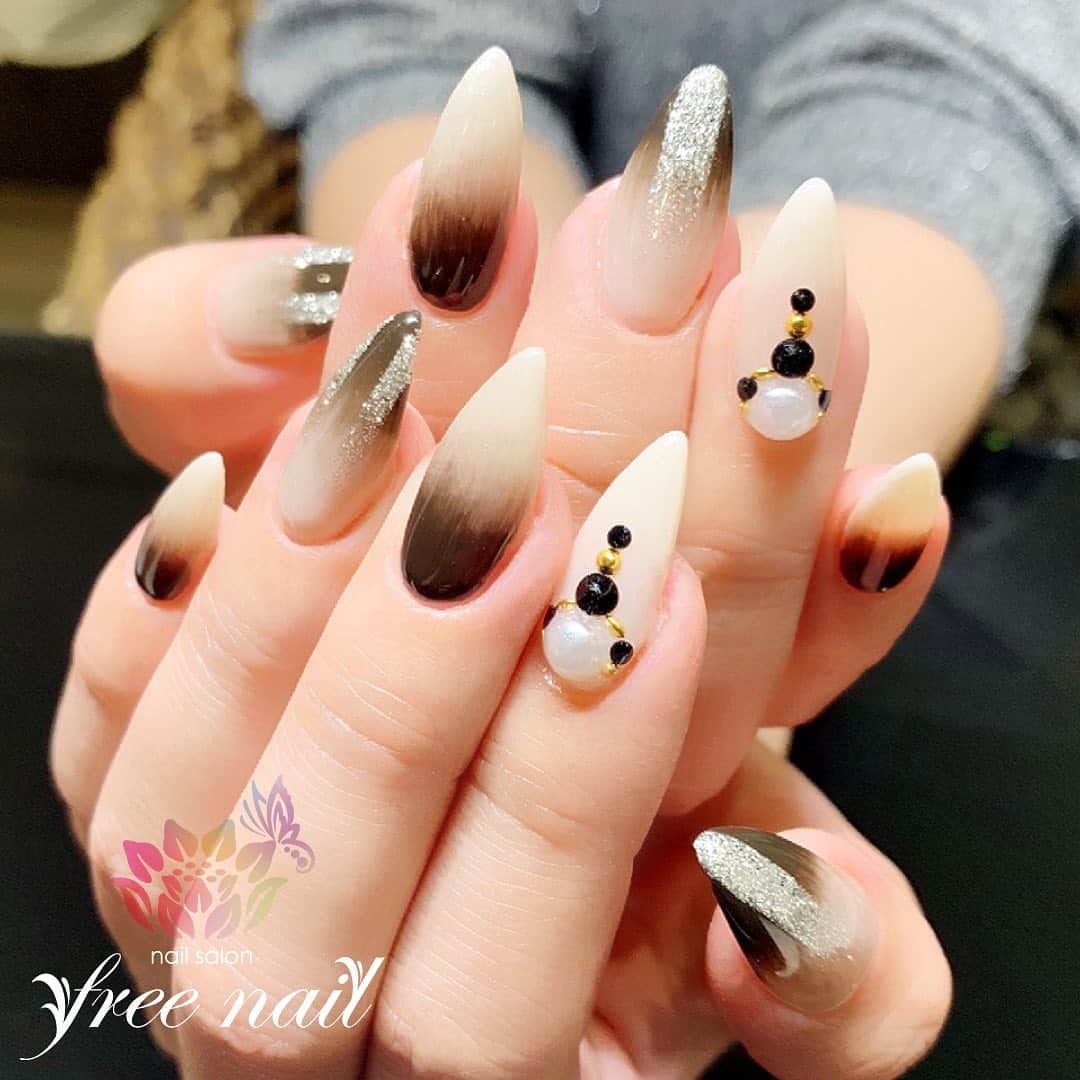 ネイルアーティストRYのインスタグラム