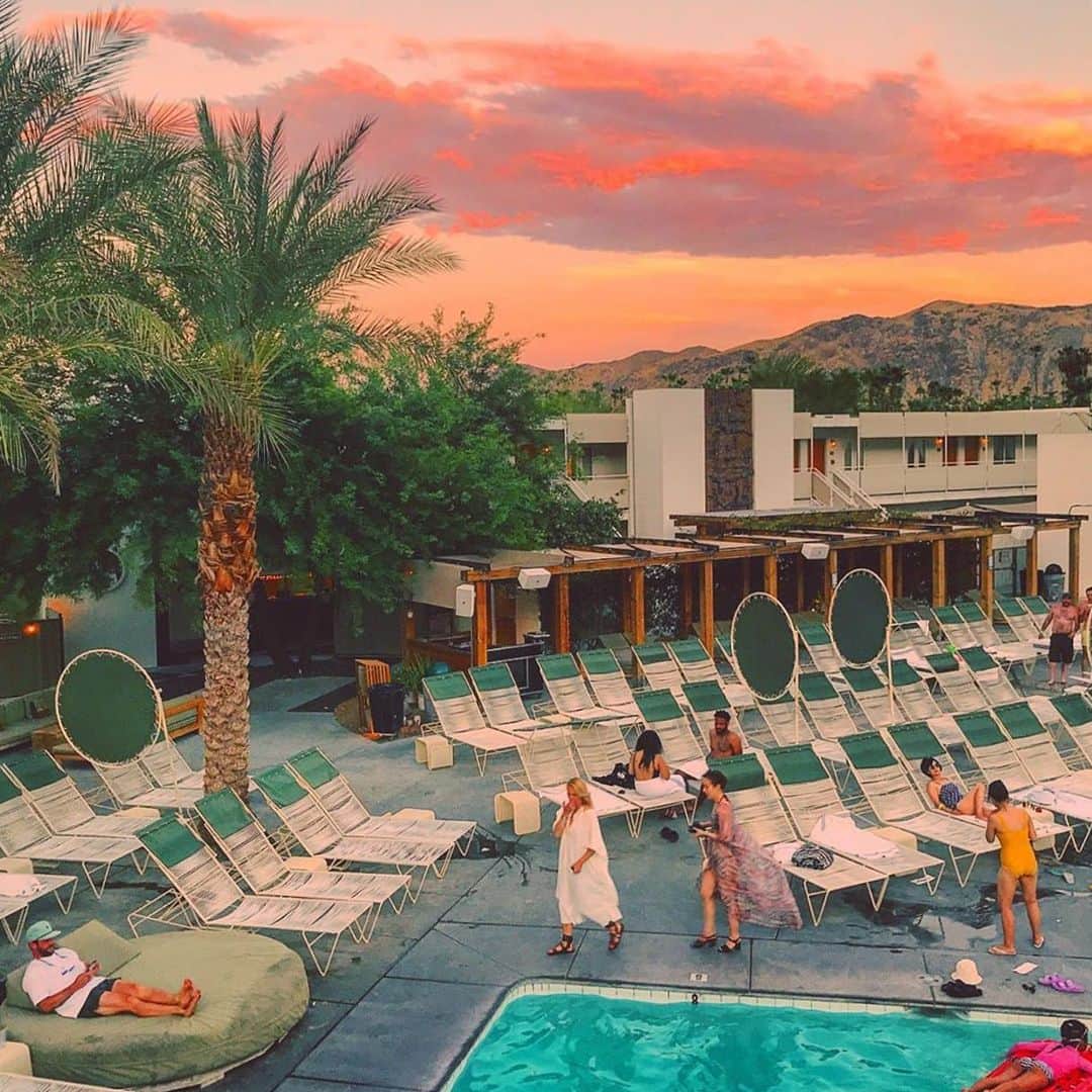 ブルーライフのインスタグラム：「super sunset 🌞」
