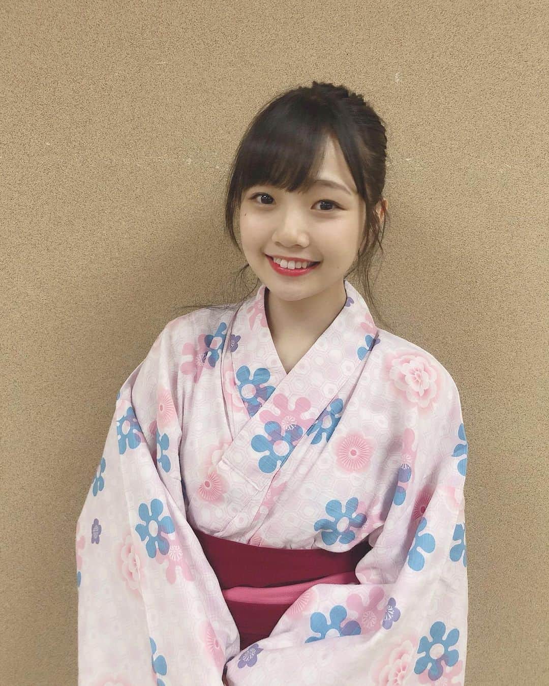 miyuさんのインスタグラム写真 - (miyuInstagram)「旅館の浴衣を着ました👘 たくさんの柄からチョイスしたよ‼︎ ピンク〜どう？？😌 ・ #加賀温泉郷フェス#加賀フェス#瑠璃光 #kagafes#amiinA」7月22日 21時09分 - miyuu__nakano