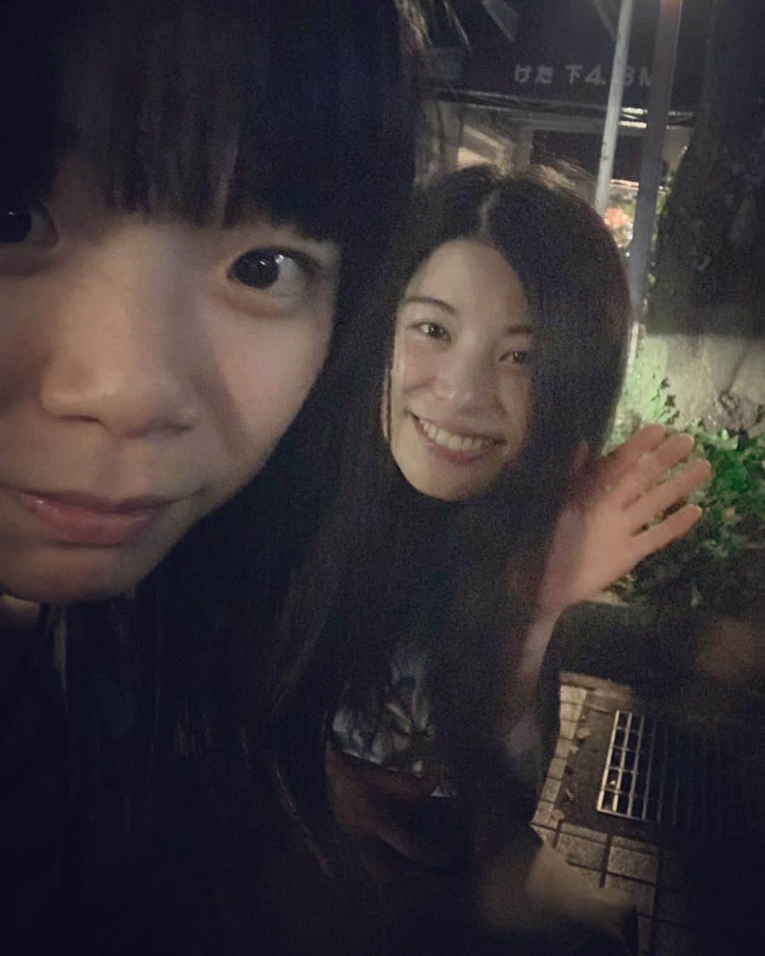 ほな・いこかのインスタグラム：「マイクロちゃんコズムの楽しい夜。 美音ちゃん美音ちゃん大事な美音ちゃん。  #マイクロコズム」
