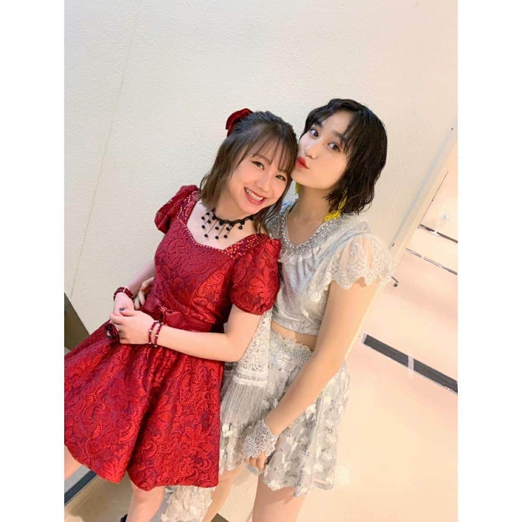 石田亜佑美さんのインスタグラム写真 - (石田亜佑美Instagram)「. . . ハロー！プロジェクトで２人だけの宮城出身者♥️ . . #アンジュルム #佐々木莉佳子 #りかこ #かっこいい #かわいい #強い #すごい #大好き #後輩 #モーニング娘19 #石田亜佑美 #宮城 #宮城出身 #伊達姉妹 #身長差 #逆転 #階段使って撮った  ハロー!プロジェクトのコンサート 宮城公演は8月3日です、ぜひ！」7月22日 16時30分 - ayumi_ishida.official