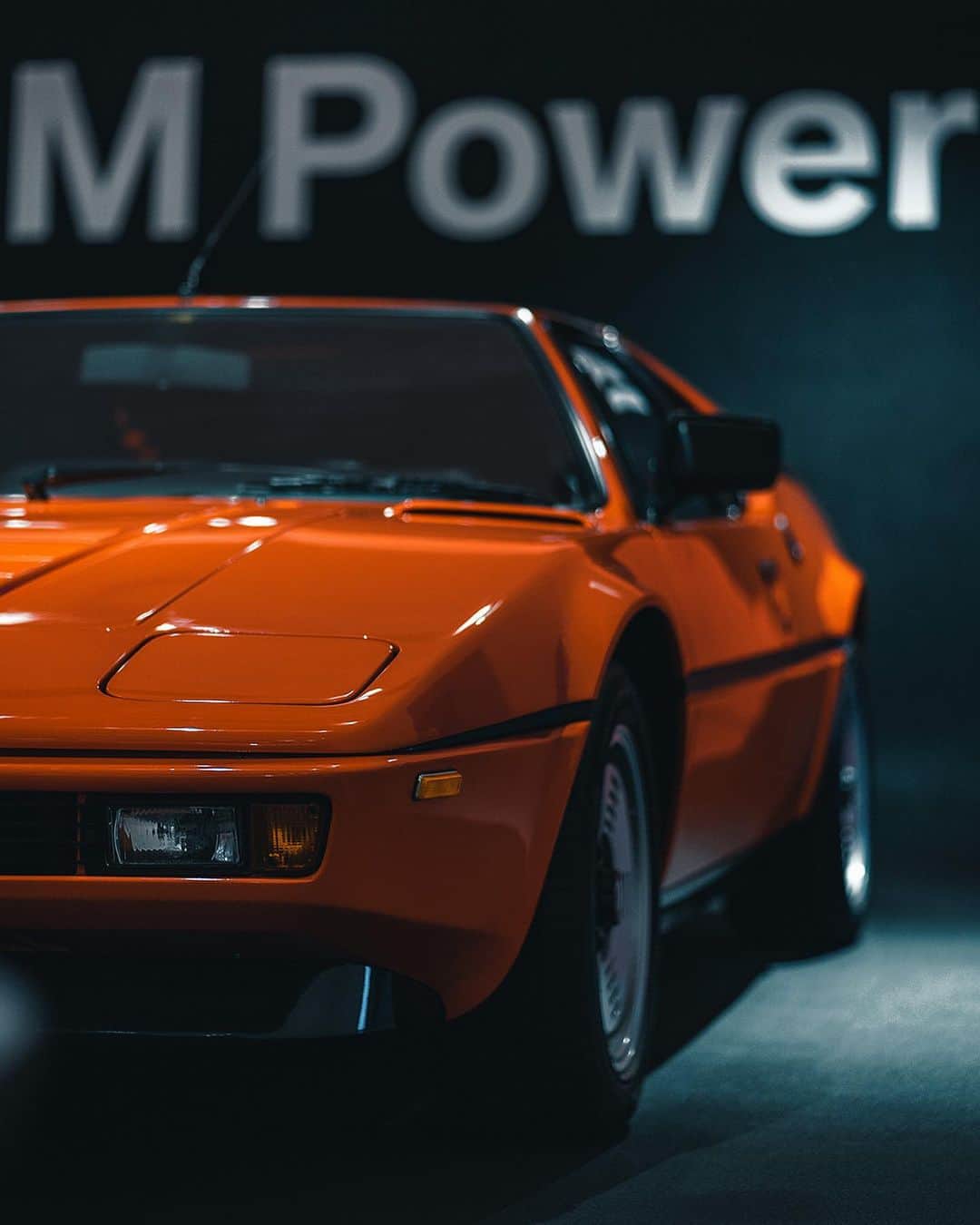 BMWさんのインスタグラム写真 - (BMWInstagram)「One of the most iconic models of the '80s lives on. The BMW M1.  #BMW #M1 #BMWM @BMWM #BMWrepost @da.green.machine」7月22日 17時01分 - bmw