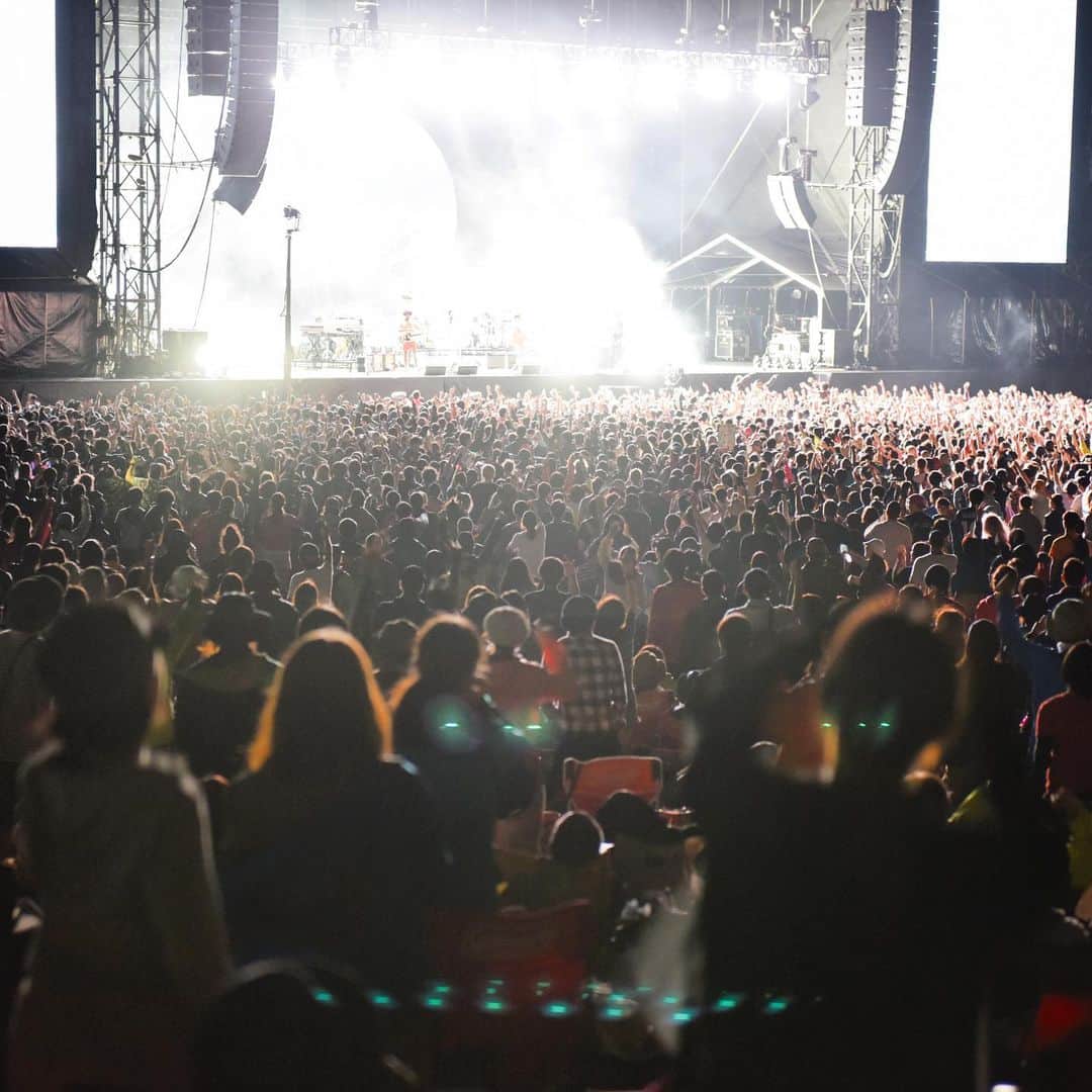 のインスタグラム：「. ⚠️FESTIVAL PREPARATION AND INFORMATION  来場に向けて・各種ご案内 ➡︎Link in bio @fujirock_jp . ✔️MAP & タイムテーブル ✔️前夜祭 ✔️シャトルバス運行表 ✔️リストバンド交換 ✔️電子マネー ✔️会場販売グッズ ほか、来場前にCHECK！  当日は気をつけてお越しください。今年も苗場でお会いしましょう👋  Check here for up to the minute infirmation, tips and more!  MAP & TIME TABLE Festival Pre-Party Shuttle Bus Wristband Exchange e-Payment Services Make #fujirock Festival Clean Again! …and more! Be careful getting to the festival! See you there🙋‍♂️ #fujirock #fujirockfestival #フジロック」