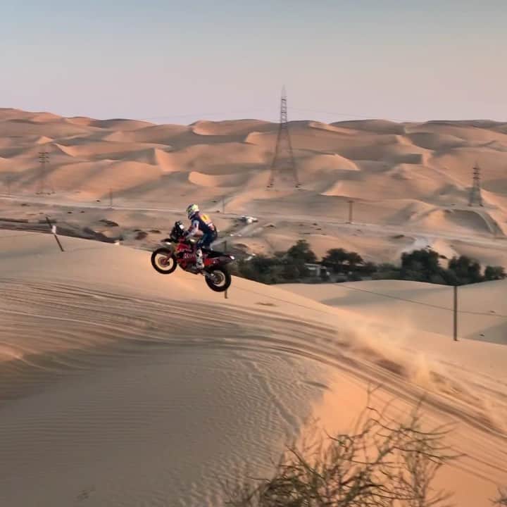 レッドブルのインスタグラム：「Get your chance to experience Motocross Camp with @matthias_walkner - Follow @destinationredbull now! . . . #redbull #givesyouwings #motocross #motorsports #rally」