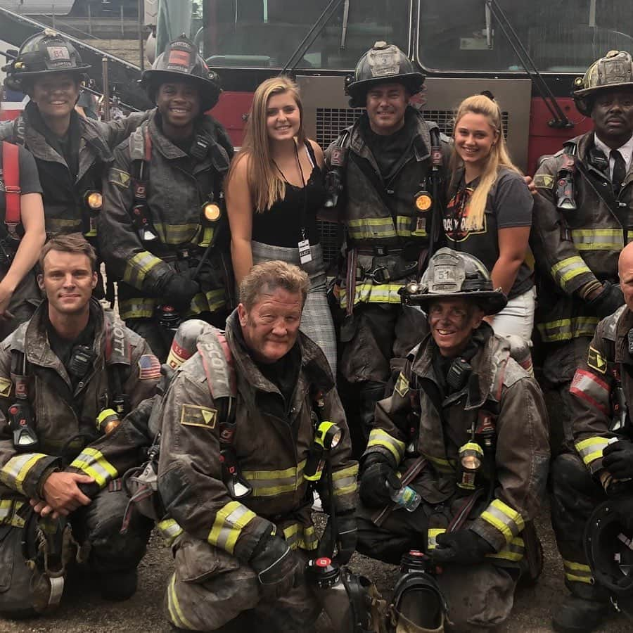 テイラー・キニーさんのインスタグラム写真 - (テイラー・キニーInstagram)「Back at it! Season 8 #chicagofire lots of love.」7月22日 17時08分 - taylorkinney111