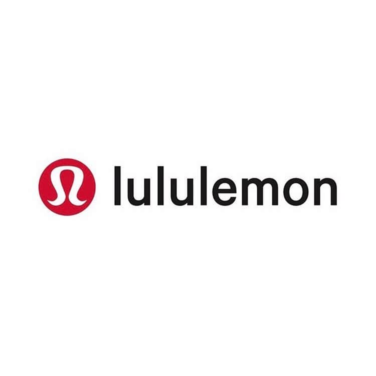 水野亜彩子のインスタグラム：「Lululemon Harajuku Store Eventにお越し下さった皆様ありがとうございました💛 満員御礼✨で、本当に楽しくて楽しくて…🥰 素敵な機会に参加させて頂き感謝です💕 Lululemon Harajuku Storeの皆様、施術を受けて下さったお客様、そして @sevenseasmahalo さん  @naoco.ear さん本当にありがとうございました💫 #lululemon #lululemonjp #ebta」