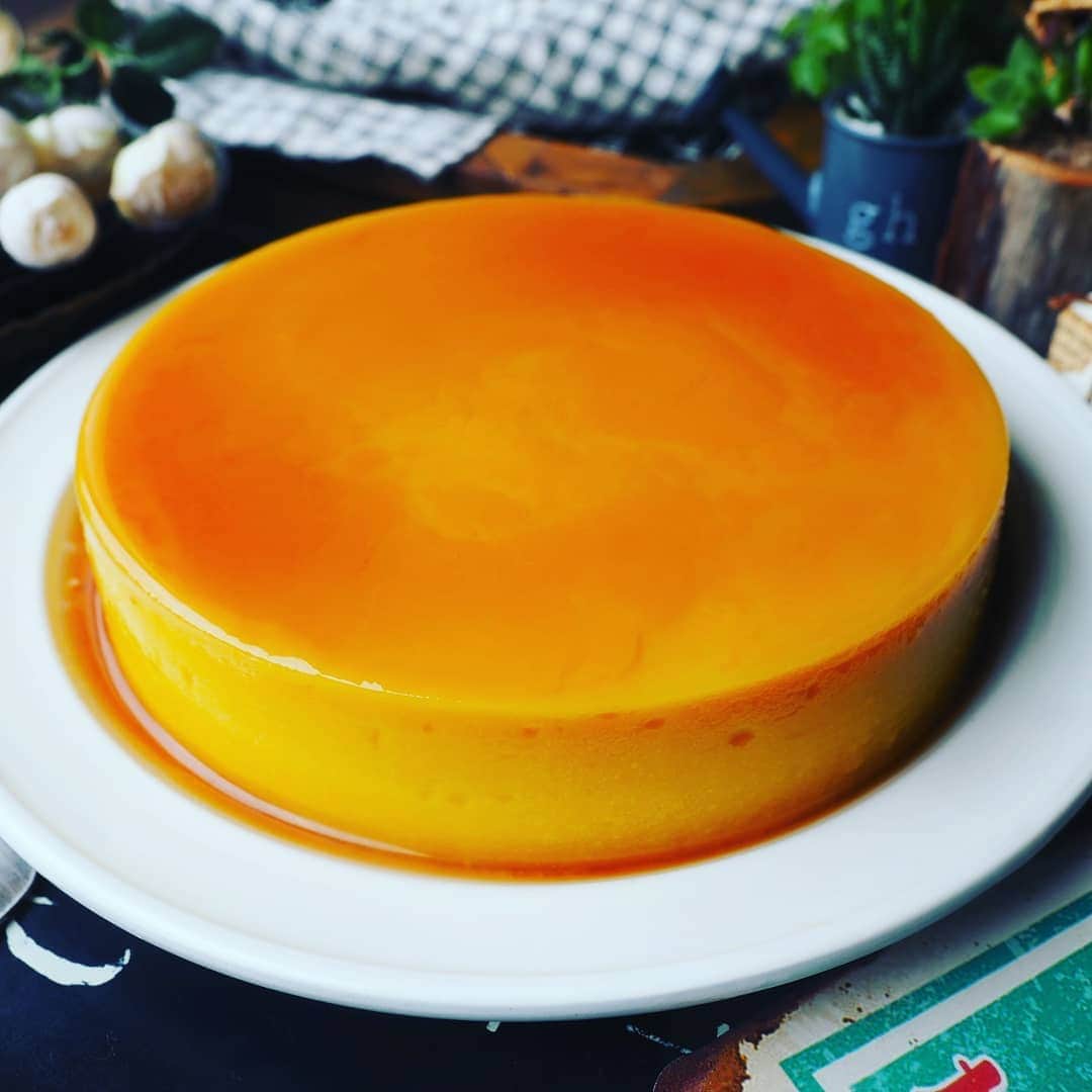 Michiko Maedaさんのインスタグラム写真 - (Michiko MaedaInstagram)「ミキサーで1発💕冷やすだけ～😁✨ 夏休みのおやつにもぴったりな🍧 かぼちゃプリン🍮🎃 ※※※※ ※※※※ #かぼちゃプリン#カボチャプリン #かぼちゃ#カボチャ#南瓜 #プリン#ぷりん#pumpkinpudding  #pumpkin#pudding#healthy #ゼラチンプリン#冷やすだけ #ミキサーで1発#簡単#おやつ #子供むけにカラメル薄め💕 #レシピは後程ブログにて #IGersJP#IGersjp#IGersj#クッキングラム#デリスタグラマー#おうちごはんlover #lin_stagrammer#kurashiru#クッキングラム#クッキングラムアンバサダー#クオカ#エルグルメ#フーディーテーブル#夏の思い出ごはん」7月22日 17時36分 - shana.mama