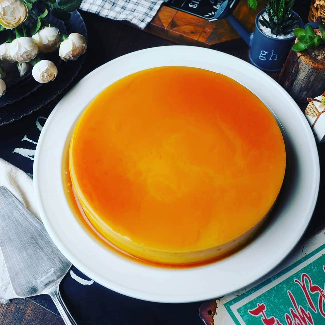 Michiko Maedaさんのインスタグラム写真 - (Michiko MaedaInstagram)「ミキサーで1発💕冷やすだけ～😁✨ 夏休みのおやつにもぴったりな🍧 かぼちゃプリン🍮🎃 ※※※※ ※※※※ #かぼちゃプリン#カボチャプリン #かぼちゃ#カボチャ#南瓜 #プリン#ぷりん#pumpkinpudding  #pumpkin#pudding#healthy #ゼラチンプリン#冷やすだけ #ミキサーで1発#簡単#おやつ #子供むけにカラメル薄め💕 #レシピは後程ブログにて #IGersJP#IGersjp#IGersj#クッキングラム#デリスタグラマー#おうちごはんlover #lin_stagrammer#kurashiru#クッキングラム#クッキングラムアンバサダー#クオカ#エルグルメ#フーディーテーブル#夏の思い出ごはん」7月22日 17時36分 - shana.mama