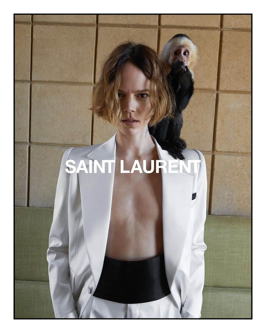 サンローランさんのインスタグラム写真 - (サンローランInstagram)「FREJA & ALLIE - WINTER 19 #YSL25 by ANTHONY VACCARELLO PHOTOGRAPHED by JUERGEN TELLER ⠀⠀⠀⠀⠀⠀⠀⠀⠀ #YSL #SaintLaurent #YvesSaintLaurent @anthonyvaccarello」7月22日 17時45分 - ysl