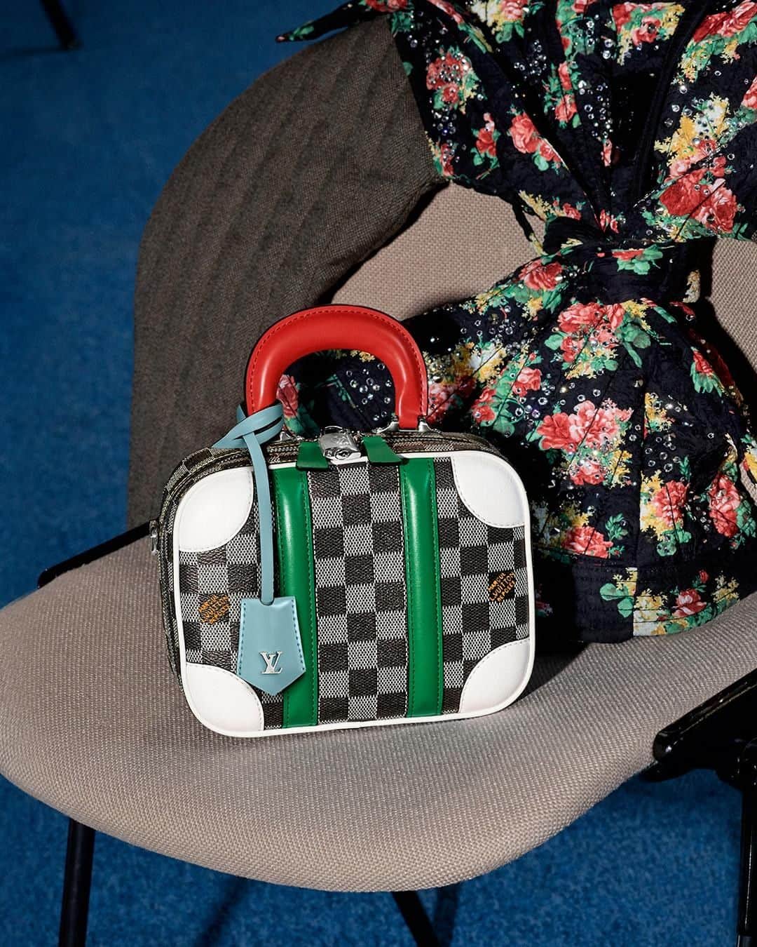 ルイ・ヴィトンさんのインスタグラム写真 - (ルイ・ヴィトンInstagram)「Primary tones. The new Damier Colors treatment on a Mini Luggage bag from the #LVFW19 Collection. See #LouisVuitton’s latest campaign from @NicolasGhesquiere via link in bio.  Photographed by @CollierSchorrStudio」7月22日 18時00分 - louisvuitton