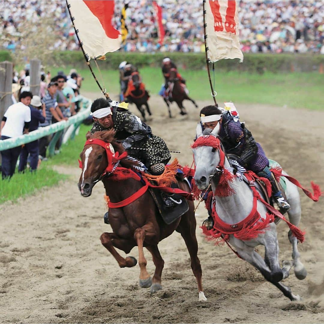 福島県さんのインスタグラム写真 - (福島県Instagram)「来て！ 相馬野馬追 相馬氏の祖といわれる平将門が敵兵に見立てた馬を捕らえる軍事訓練・祭礼として行ったことが始まりです。500余騎の甲冑に身をかためた騎馬武者が勇壮な戦国絵巻を繰り広げます。7月27日(土)出陣・宵乗り（三妙見神社・南相馬市）、28日(日)本祭り（南相馬市原町区）、29日(月)野馬懸（南相馬市小高区） #南相馬市 #相馬市 #野馬追 #騎馬武者 #福島 #ふくしま #ふくしまからはじめよう #来て #fukushima #traveljapan #futurefromfukushima #japantrip #fukushimatrip #art_of_japan #instagramjapan #japan_of_insta  #insta_fukushima  #special_spot_」7月22日 18時03分 - realize_fukushima