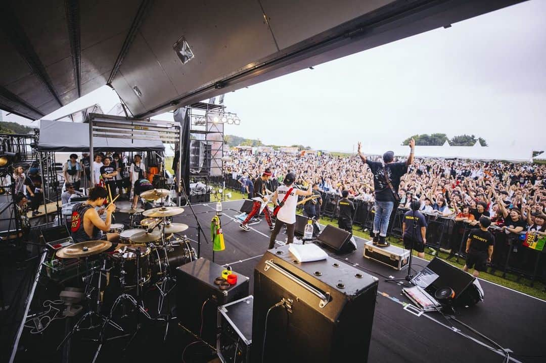 Bunta さんのインスタグラム写真 - (Bunta Instagram)「ムロフェス2019♨️♨️♨️ 📷: @tamaishingo22  #totalfat #drumforhappy #yamahadrums #zildjiancymbals #drums #santacruzskateboards #シャクれドラマー」7月22日 18時04分 - buntatf