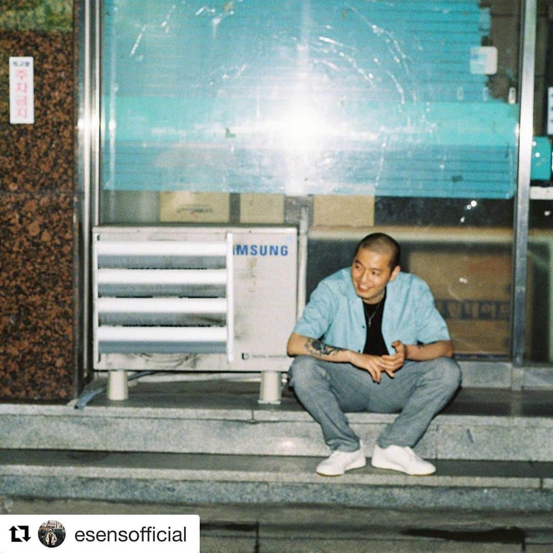 マスターウーさんのインスタグラム写真 - (マスターウーInstagram)「The Best Album of 2019 hands down !!!@esensofficial  E SENS '이방인' OUT NOW _ 'The Stranger' Merchandise  오늘 PM 08:00 하이츠 온-오프라인 스토어 동시 발매 http://beastsandnatives.com  @esensofficial @watchbana @heightsseoul」7月22日 18時06分 - mastawu02