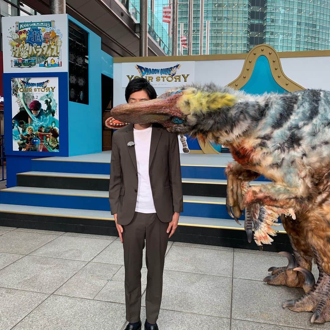 青木源太さんのインスタグラム写真 - (青木源太Instagram)「恐竜に噛まれた。ただそれだけのこと。  #世界一受けたい授業 THE LIVE 2019 #恐竜に会える夏」7月22日 18時09分 - aoki.genta