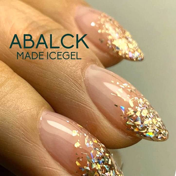 Icegel Nailさんのインスタグラム写真 - (Icegel NailInstagram)「인스타에 올라오자 마자 #난리 난! 그 컬러 시리즈!  #ABLACKgel #S시리즈 #일루미네이션 젤시리즈! #S11 #S12 #S13  두께감 없이 너무너무 얇아서 손톱위에 올려도 울퉁불퉁하지 않고! 완전 핏트!하게~ 날씬한 #글리터 #그라데이션 이 완성되요!  저가의 젤과 비교하지 말아주세요😱😱😱 #통젤 하면 아이스젤 #특수젤 은 아이스젤 이지요👍👍👍 눈부실 정로도 빽빽한 글리터는 유럽 최고급 사양의 글리터! 그라데이션 부터 라인아트까지~  니가 다 해라! 최강 글리터젤! #일루미네이션젤  제품 구입은 사진을 클릭 해 주세요👆  카카오 플러스친구 아이디 icegelnail  쇼핑몰 -->www.icegel.co.kr  문의 -->031-904-6415. - 대구.경북담당:010-4927-8301 (이진현부장) . 서울.경기.제주:010-3589-9639(윤민부장) . . . . -종합쇼핑몰 문의- - 사라센 : 02-318-8024 - 천사네일 : 032-513-8858 - 네일몰 : 02-2268-1949 -  #에이블랙젤#아이스젤 #에이블랙 #네일#네일아티스트#네일아트추천 #젤네일#강남네일#일본통젤#네일디자인추천#네일스타그램#네일샵#네일스타그램#이쁘#일본젤#인기네일#네일아트#젤네일아트#여름네일」7月22日 18時20分 - icegelnail