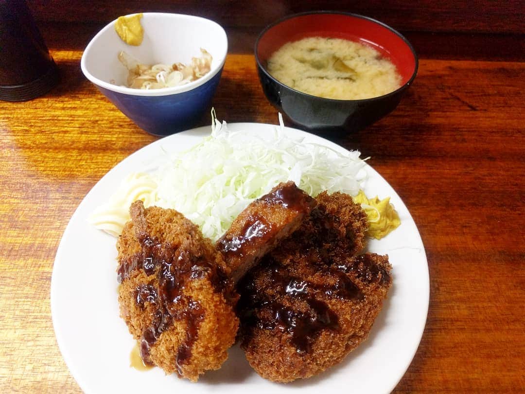 越中睦士のグルメインスタ