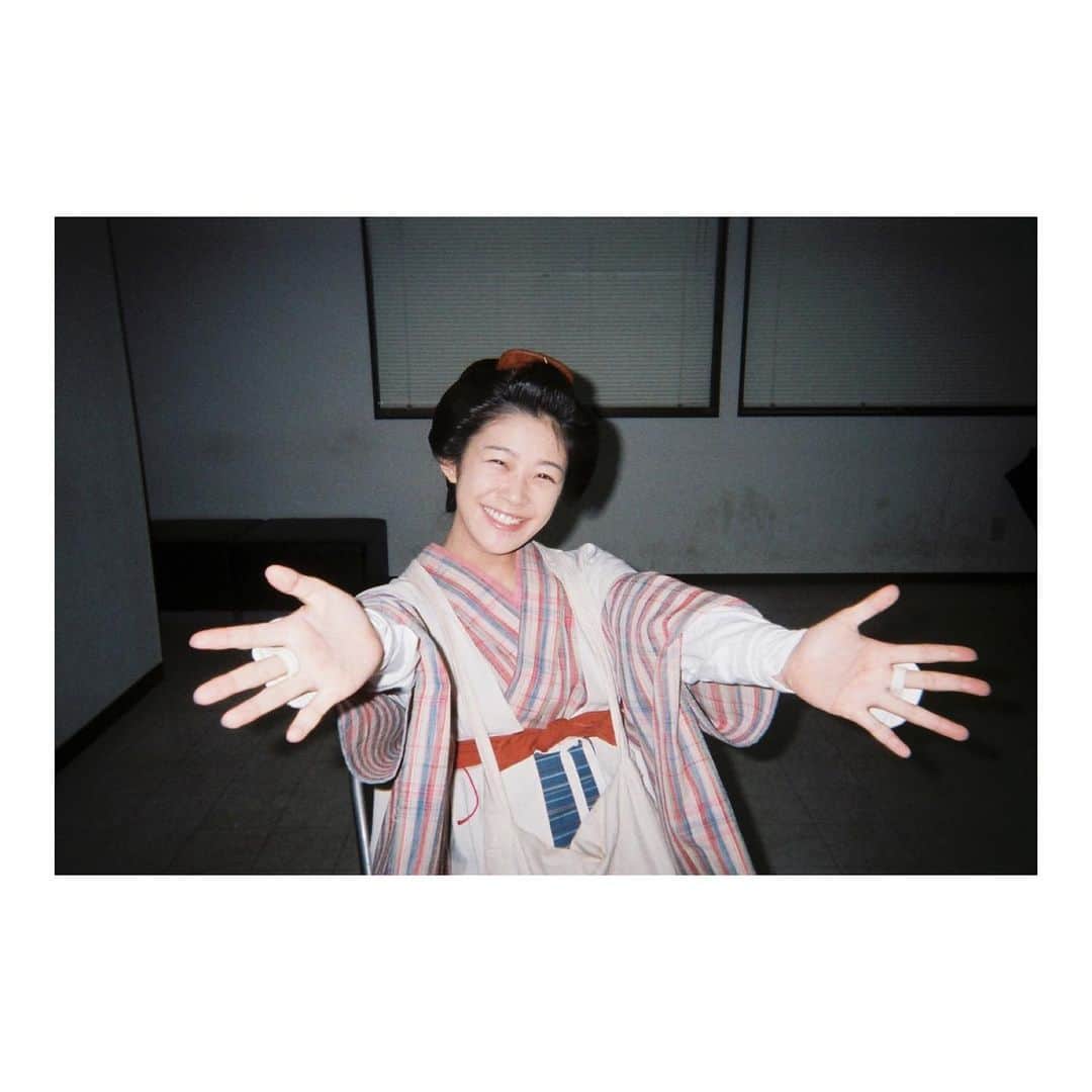 加村真美のインスタグラム：「ダサめのポーズ photo by しおりちゃん」