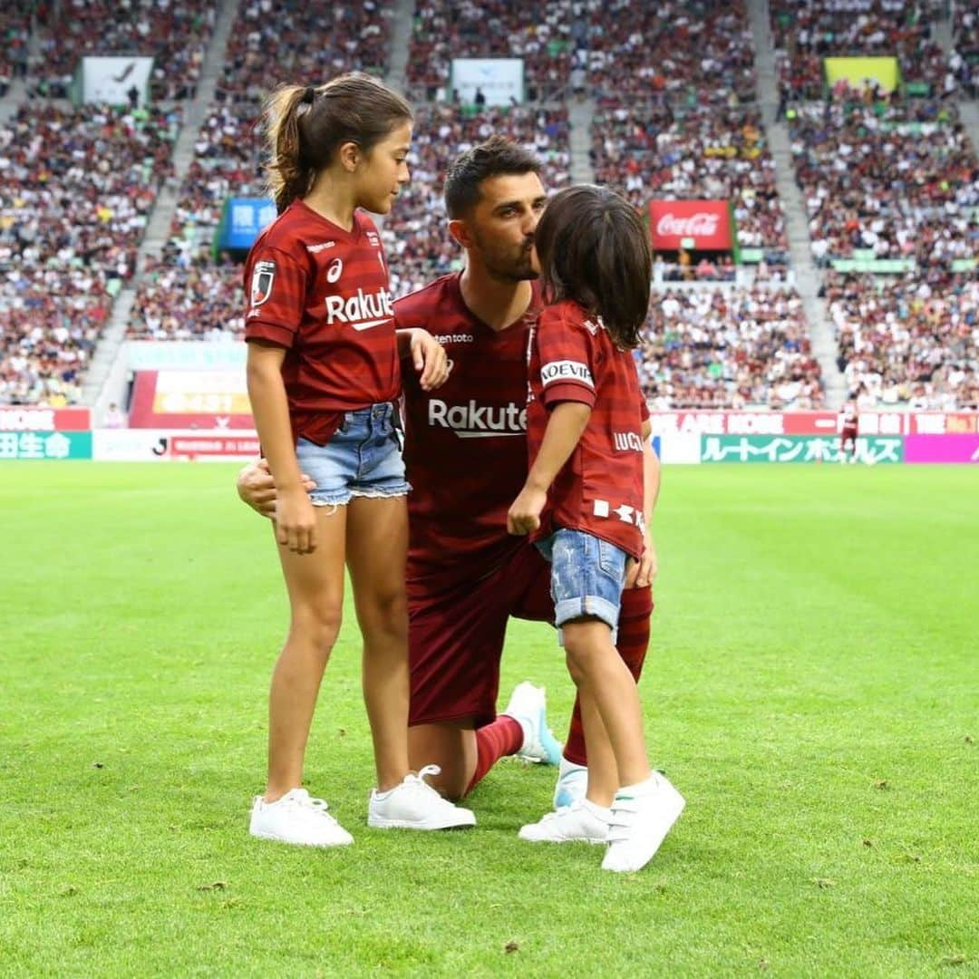 ダビド・ビジャさんのインスタグラム写真 - (ダビド・ビジャInstagram)「⚽️😘🥰❤️ #zol #D&P #familygoals #familypower」7月22日 18時42分 - davidvilla