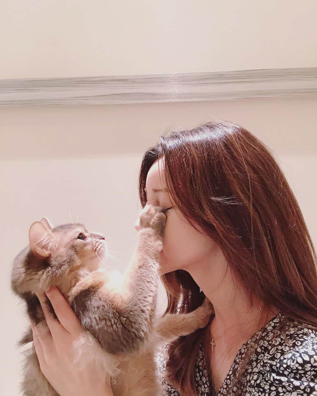 ダレノガレ明美さんのインスタグラム写真 - (ダレノガレ明美Instagram)「キスさせてくれない…💋💋💋 寂しいな〜」7月22日 18時47分 - darenogare.akemi