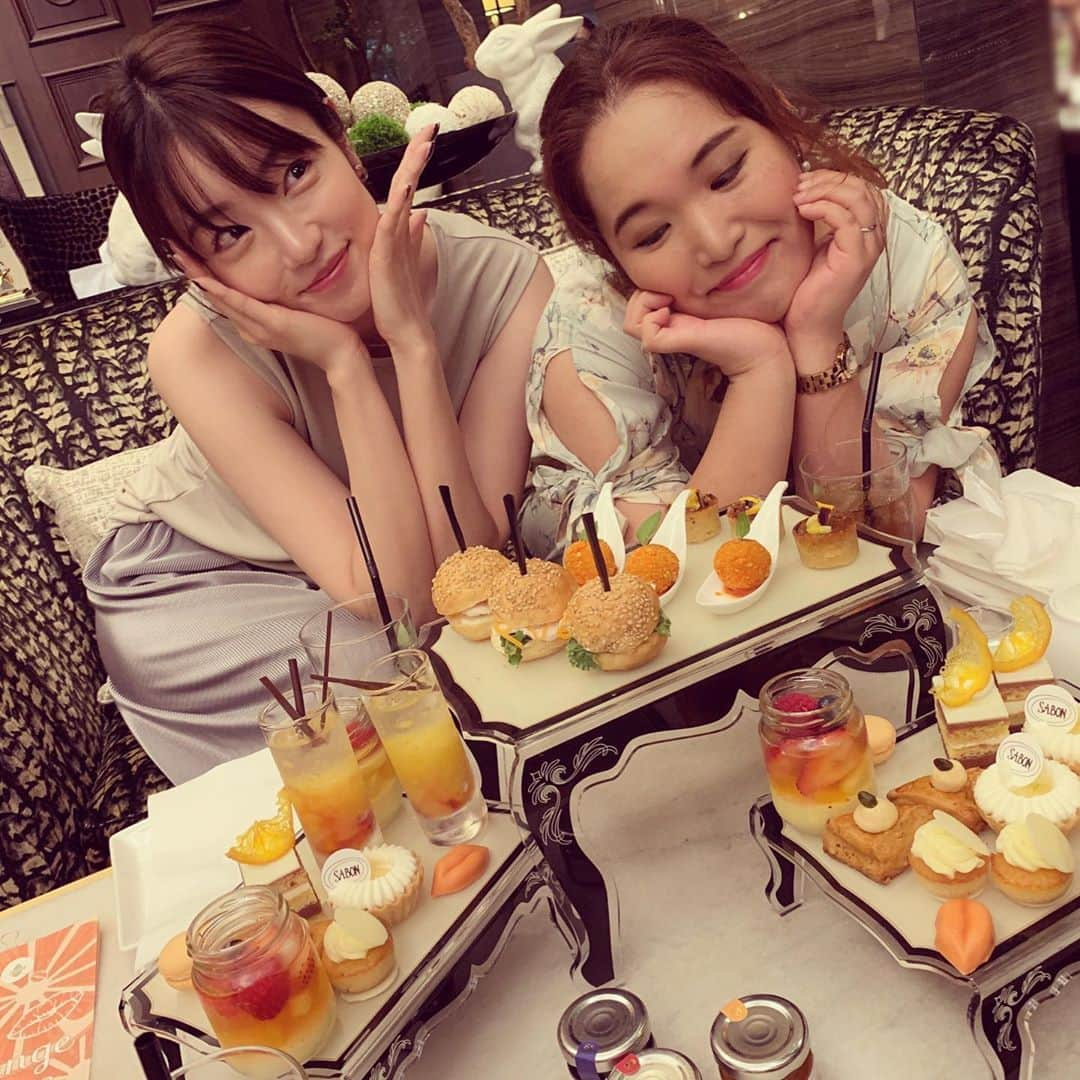 松野井雅（原紗央莉）さんのインスタグラム写真 - (松野井雅（原紗央莉）Instagram)「向里ちゃんとスタイリストのうららと女の子過ぎるひととき〜☕️🍊🍰🧡 いっっぱい笑ってちょー楽しかったふたり癒される🥺 #ザストリングス表参道 #thestringsomotesandoh #ゼルコヴァ #zelkova #teatime #sabon #orangekisses #afternoontea #ヌン活」7月22日 19時01分 - miyavimatsunoi