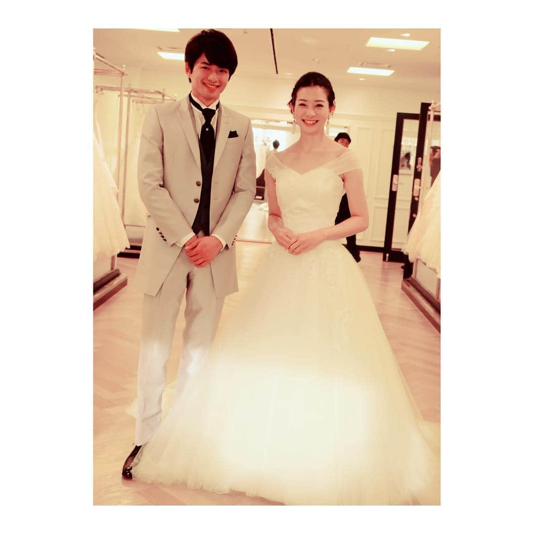 足立梨花さんのインスタグラム写真 - (足立梨花Instagram)「結婚しました👰🤵﻿ ﻿ 嘘です！笑﻿ 本日2話放送！﻿ 僕はまだ君を愛さないことができる﻿ フジテレビで深夜2:25〜☺️﻿ ﻿ そしてFODでは6話まで公開中です！﻿ ﻿  #僕まだ #ドラマ #結婚しました #嘘 #どんなシーンか #お楽しみに #次回はソロカット #亀ra」7月22日 19時15分 - adacchee