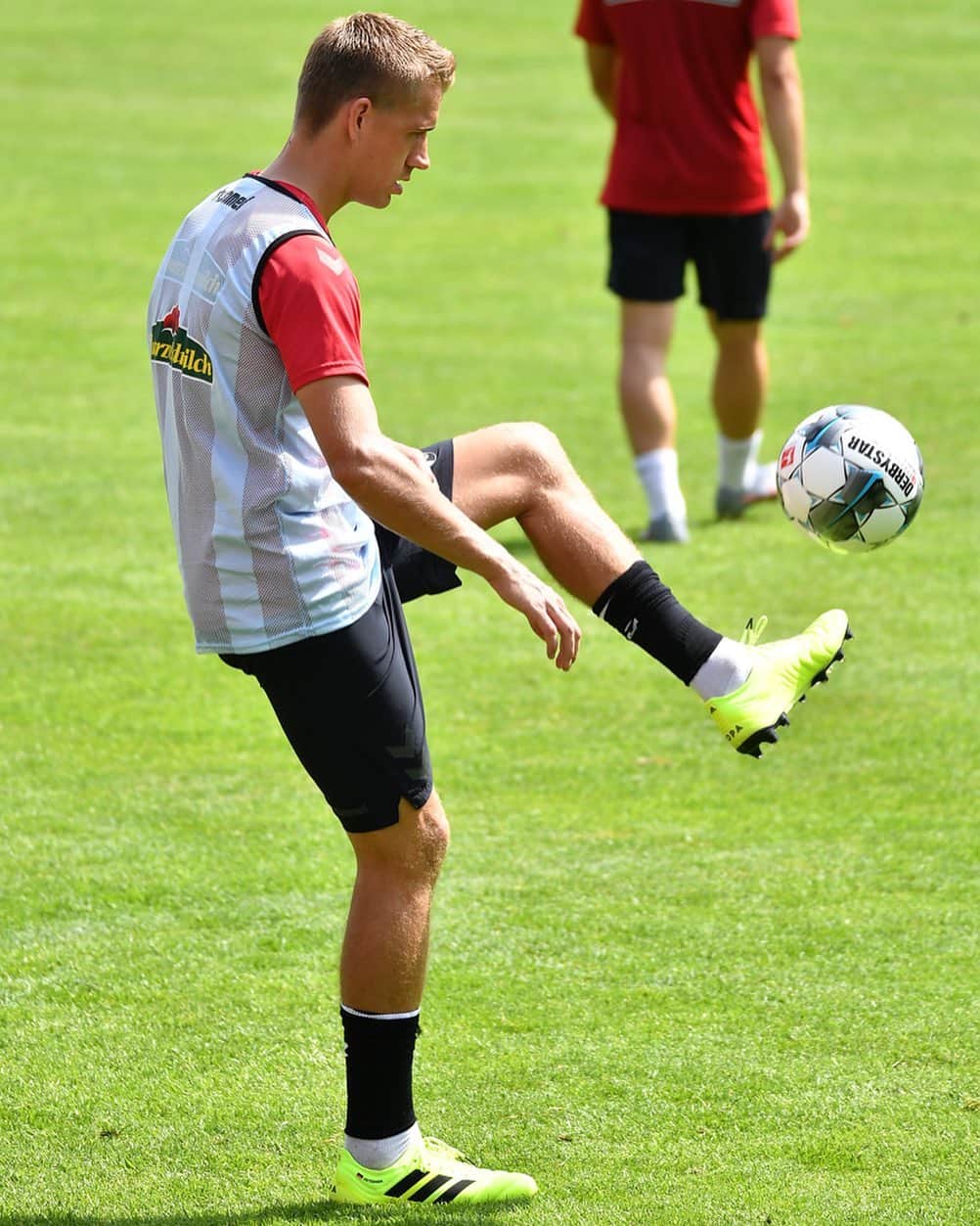 ニルス・ペテルセンのインスタグラム：「#AufGehts #SCF #Schruns #Trainingslager #Vorbereitung #Bundesliga #SCFreiburg #LiebeGrüße #NP18」