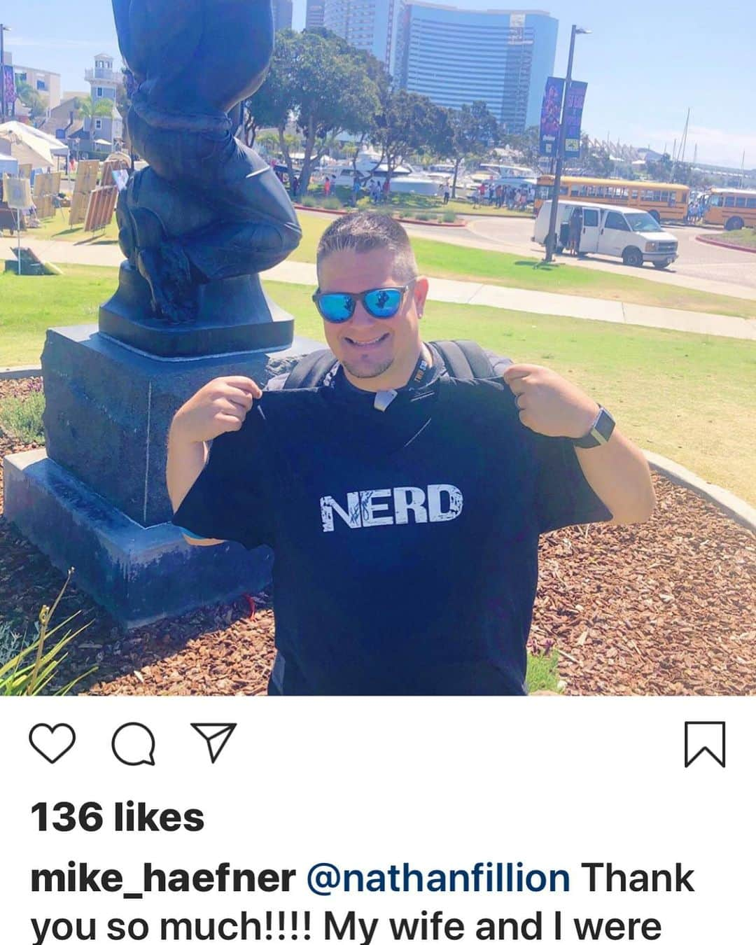 ネイサン・フィリオンさんのインスタグラム写真 - (ネイサン・フィリオンInstagram)「Looks like @mike_haefner found the other one. That was my shirt, given to me by @zacharylevi at a NerdHQ event. You can track back through Comic Con photos and see me wearing it. It was also a favorite work out shirt so it probably stinks a bit. You’re welcome. #sdcc2019 #treasurenate」7月23日 5時20分 - nathanfillion