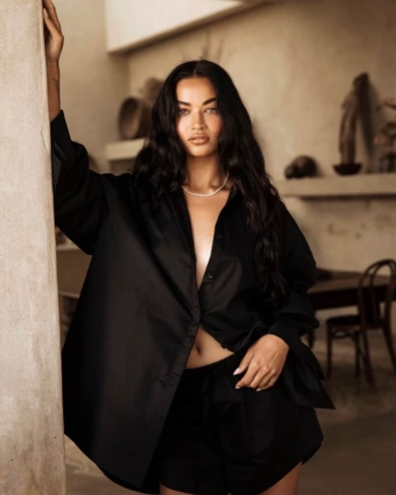 IMG Modelsさんのインスタグラム写真 - (IMG ModelsInstagram)「The Arrival. ⚡️ @shaninamshaik’s #ShaninaShaik x @johansenofficial line is officially here. Head to johansenofficial.com to see the full collection. #⭐️ #IMGstars」7月23日 6時10分 - imgmodels