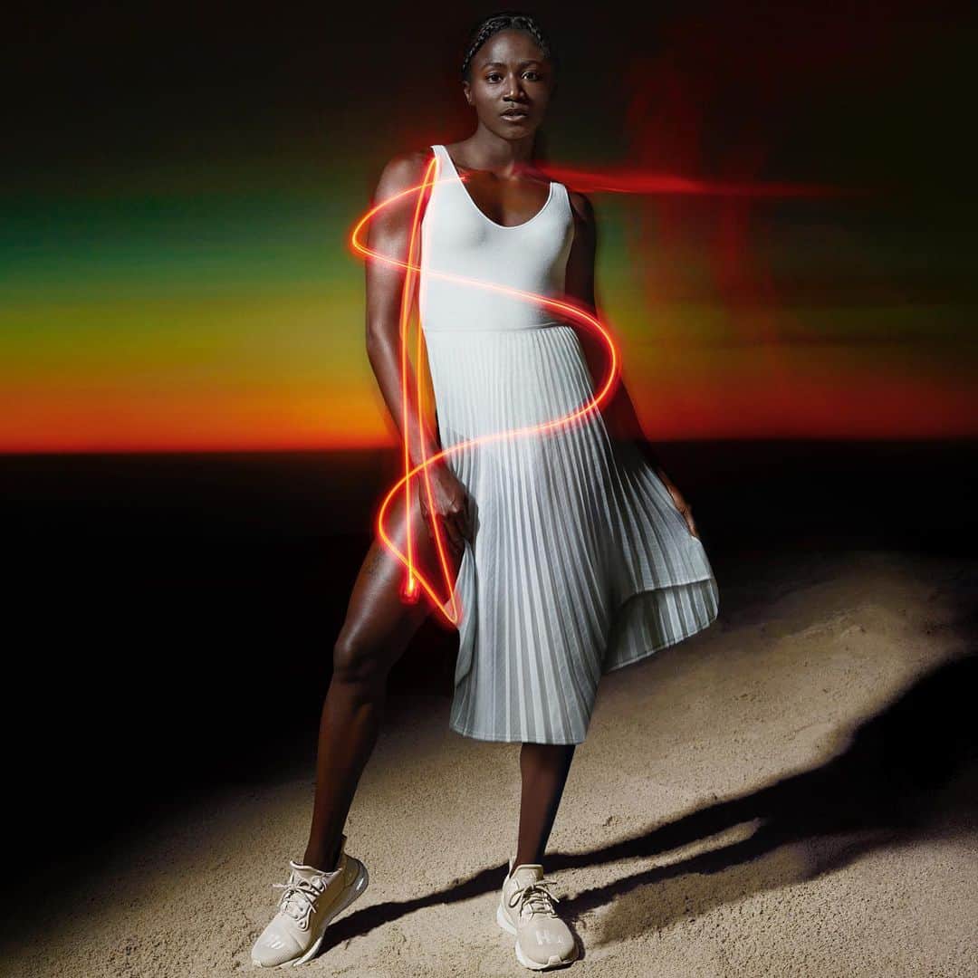 トーリ・ボウイのインスタグラム：「Innner Light Greyscale collection available now at adidas.com/pharrell • Get yours now!!!!!!!!! • Huge thanks to @pharrell and the team for allowing me to be apart of the campaign❤️. #adidasPharrell #createdwithadidas  @adidasoriginals @adidas @pharrell」