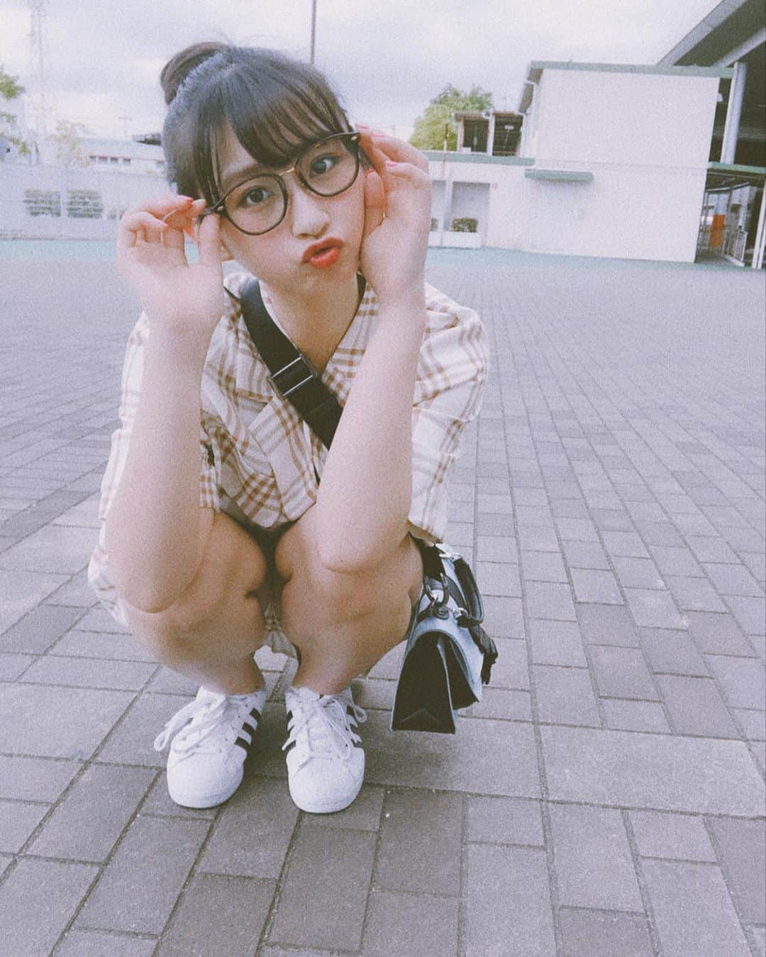 松本日向さんのインスタグラム写真 - (松本日向Instagram)「夏❤︎ セットアップ可愛いくない？🥳🥳🥳 #メガネ女子  #rayban  #セットアップ  #夏 #ひなたんす」7月22日 21時44分 - matsumoto_hinata