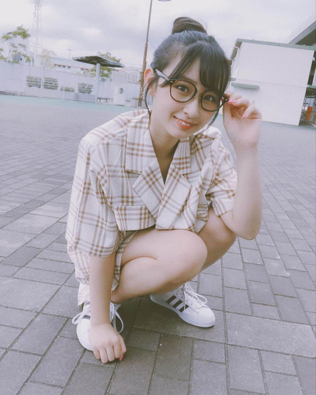 松本日向さんのインスタグラム写真 - (松本日向Instagram)「夏❤︎ セットアップ可愛いくない？🥳🥳🥳 #メガネ女子  #rayban  #セットアップ  #夏 #ひなたんす」7月22日 21時44分 - matsumoto_hinata