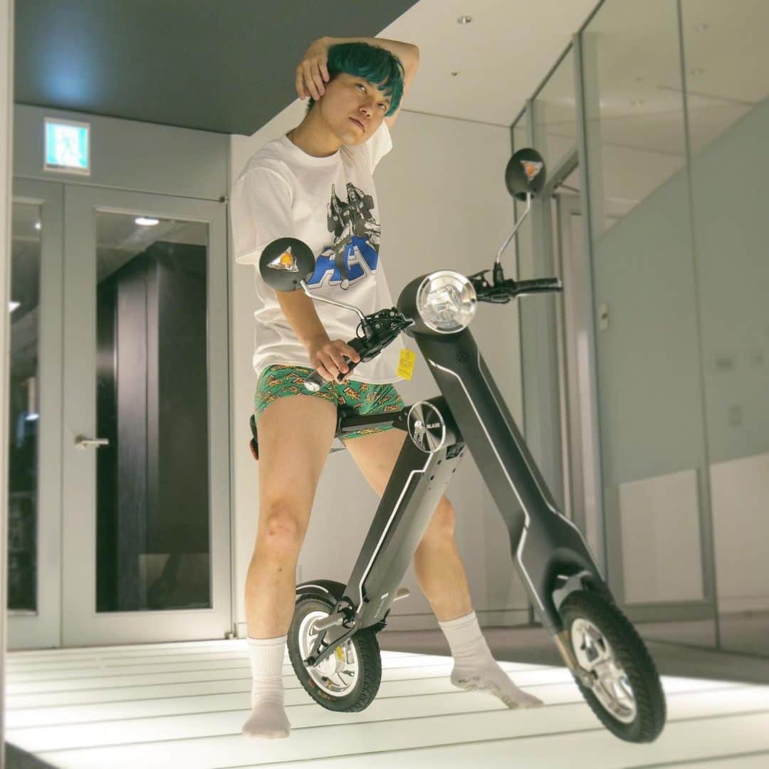相馬トランジスタのインスタグラム：「「この坂は32°ってこところかな…」」