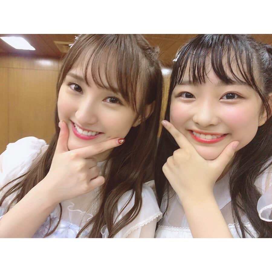 馬場彩華さんのインスタグラム写真 - (馬場彩華Instagram)「#HKT48九州7県ツアー . 初日おわました！ . すごいみんな熱くてたのしかったー！ . ツアーもそうだけどリハとかで学んだこととかたくさんあったしもっともっとぐんぐん成長したい！って思いました💪 . なおさん卒業しちゃうんだよね、😢 誰より手をふろうのときに思わず涙が、、寂しいな でも31日の卒業公演も盛り上げていけたらいいな😢 . . うちわ見つけたりレスするのはあんまり上手じゃないけど頑張って探してうちわ見つけるとめちっちゃ嬉しし目が合うとテンションアゲアゲになるね😚😚 . この調子で、 いや昨日以上の勢いで 最後まで盛り上がっていきましょう🔥💓 . ツアーまだまだ続きます✨ . 最後に、、 HKT大好きーーーー🥺😍」7月22日 22時17分 - s2yklo