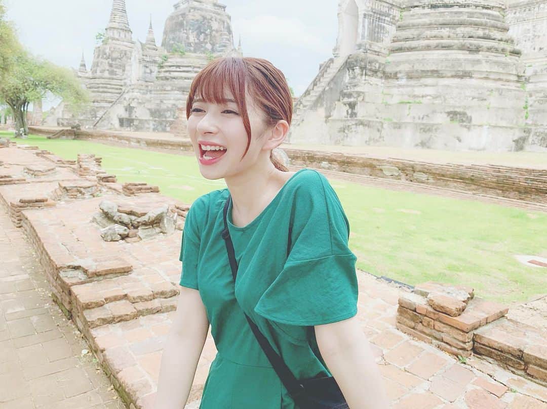 綾瀬麗奈さんのインスタグラム写真 - (綾瀬麗奈Instagram)「🇹🇭🥺 . . タイでは世界遺産を巡りました🙂 なかなかたくさんの世界遺産を見られる機会はないので、 貴重な時間でした☺️🌸 2枚目が謎。 空を自由に 飛びたいな〜♪♪ の「な〜」の部分の顔してる。 . . . #thailand🇹🇭 #Ayutthaya #タイ観光 #タイ旅行 #タイ #thailandtravel #アユタヤ観光 #アユタヤ #ayutthayatrip #アユタヤ遺跡 #アユタヤ遺跡巡り #ワットプラシーサンペット #WatPhraSriSanphet #วัดพระศรีสรรเพชญ์ . #綾瀬麗奈 #アイドル #役者 #名古屋 #nagoya #名古屋観光文化交流特命大使 #御朱印ガール #トレーニング女子 #荒野行動女子 #りんご飴 #ディズニー」7月22日 22時42分 - ayasereina