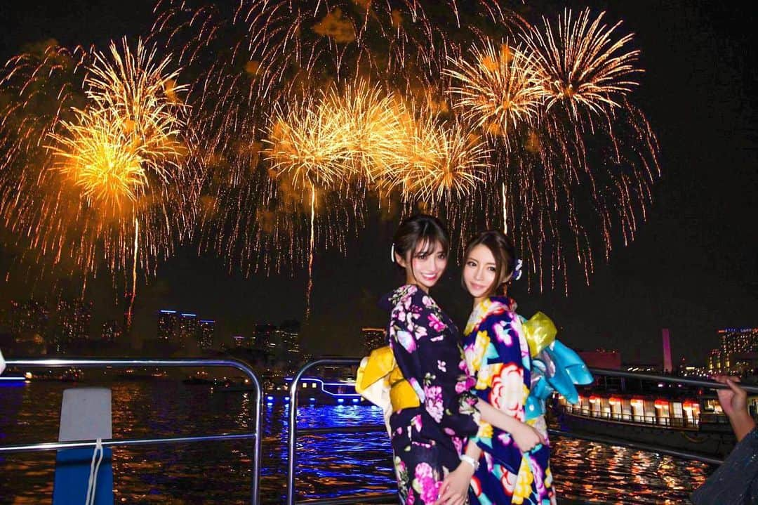 愛沢えみりさんのインスタグラム写真 - (愛沢えみりInstagram)「. 今年も45のみんなで🎆来年も行けますように💓」7月22日 22時59分 - emiri_aizawa