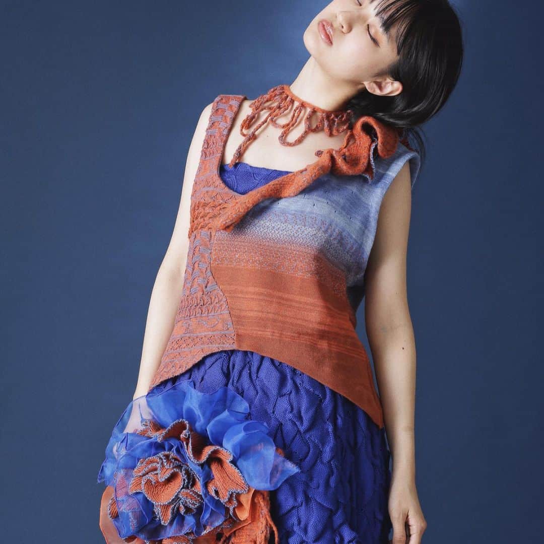 名和風歌さんのインスタグラム写真 - (名和風歌Instagram)「お友達のニット作品 モデルさせてもらいました🦋  #knit #bunka」7月22日 23時14分 - fuuka_nw