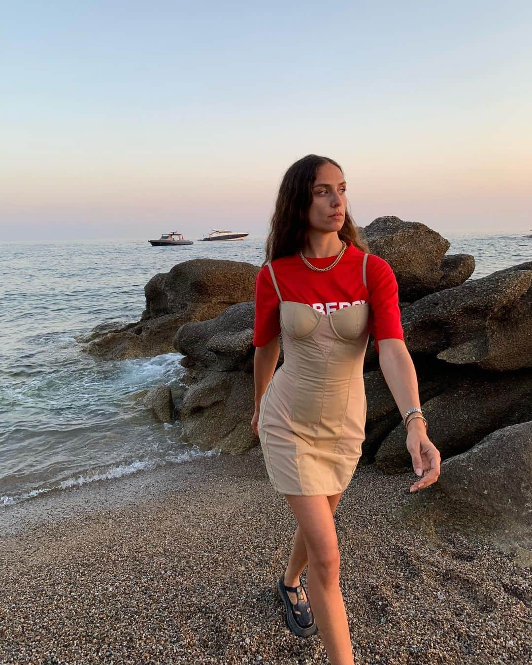 Burberryさんのインスタグラム写真 - (BurberryInstagram)「#Burberry in Mykonos . Captured on the shores of the Greek island, @Erika_Boldrin styles the gabardine corset dress over a logo-print T-shirt . A celebration of the #BurberrySummer capsule, available to shop now . #TBRT #BurberryGeneration」7月22日 23時17分 - burberry