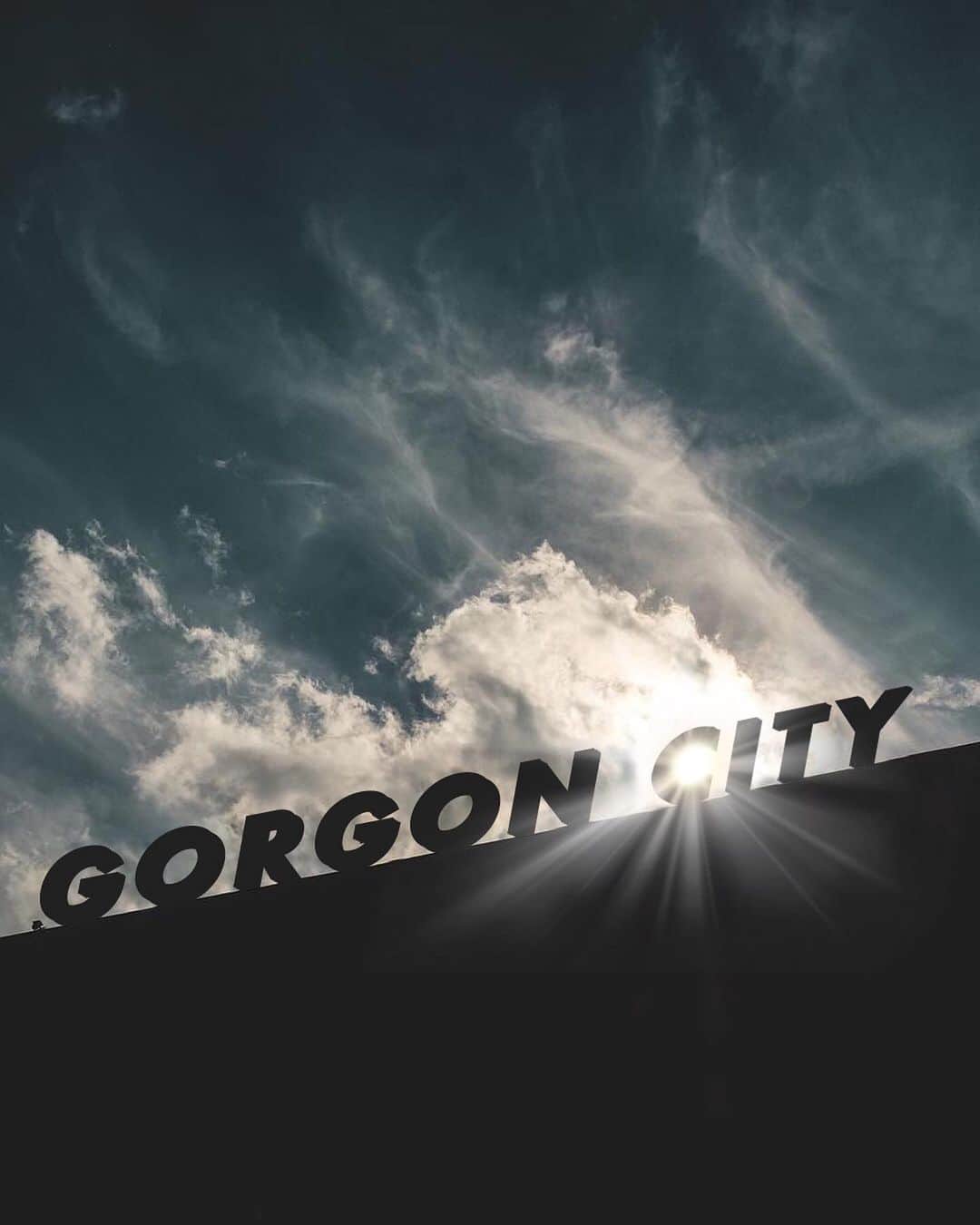 Gorgon Cityさんのインスタグラム写真 - (Gorgon CityInstagram)「We're gonna be bringing some serious 🔥 to these @realmrecords Live shows later on this year. London, San Diego & San Francisco... we're coming for you 💥💥💥 tickets are available over on our website.」7月22日 23時23分 - gorgoncity