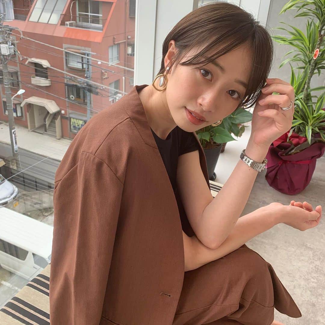 小松美緒のインスタグラム：「ますます可愛くなるショートな吉成ちゃん。  旦那さんや周りに褒めてもらえるの、私もめちゃくちゃ嬉しすーぎ。  ありがとう。  #wyethhair」