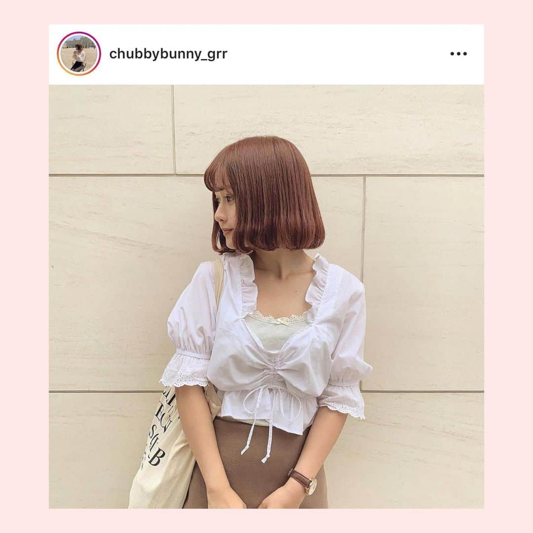 bis_web bis [ビス] さんのインスタグラム写真 - (bis_web bis [ビス] Instagram)「﻿ July 22, Monday﻿ ﻿ ﻿ 💭﻿ ﻿ ﻿ 白を基調としたコーディネートがトレンド！﻿ ﻿ #消えそうな色コーデ ﻿ というハッシュタグを目にすることも多いのでは？﻿ ﻿ コットンレースアイテムや﻿ 白Tとフレアスカートのワントーンコーデが今っぽい❤️﻿ ﻿ みんなもぜひチャレンジしてみてね🍒﻿ ﻿ ﻿ ﻿ ﻿ ﻿ ﻿ #fashion #ファッション #服 #白レース #コットンレース #白ブラウス #白ブラウスコーデ #モノトーン #ワントーン #ワントーンコーデ #きょこ #ワントーンコーディネート #code #ワンピース #ワンピ #ワンピースコーデ  #白T #패션 #오오티디 #데일리룩 #코디 #옷 #아웃핏 #패션스타그램 #코디스타그램 #옷스타그램 #패션 #패피#스타일#오늘의코디」7月22日 23時57分 - bis_web