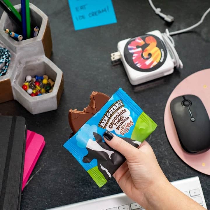 Ben & Jerry'sさんのインスタグラム写真 - (Ben & Jerry'sInstagram)「That Monday pick-me-up. ⁠ ⁠ Find your favorite Pint Slices flavors near you at the link in our bio!」7月23日 0時01分 - benandjerrys