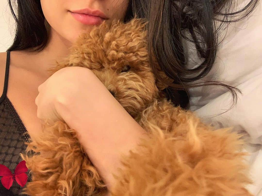 エメロード・トビアさんのインスタグラム写真 - (エメロード・トビアInstagram)「buenos días 🌷」7月23日 0時15分 - emeraude