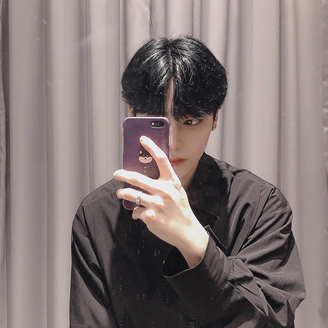 のインスタグラム：「comeback black. thanks @kxx_axx shirt @astral_plane_」